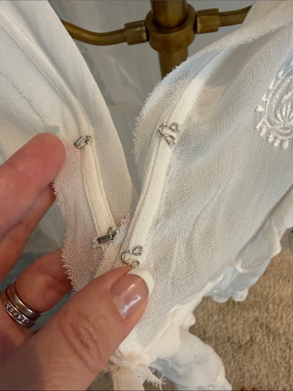 CHAN LUU WHITE SHEER PAISLEY LACE RUFFLE TRIM SILVER BELL TIES ROMANTIC BOHO TOP - Picture 15 of 15